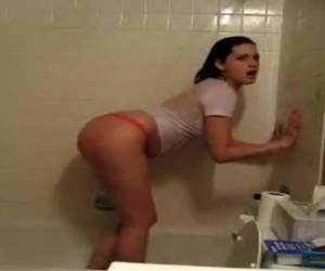 sexy pelando por la casa