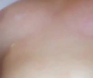 un gangbang en su dormitorio
