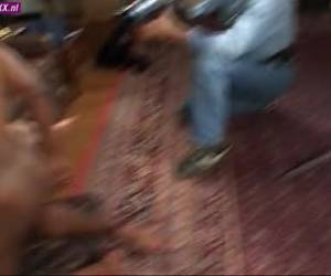 ver cómo ella goza el nigger grande follada su folla