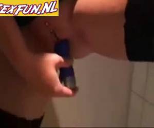 whiteh su sexo juguete para el baño